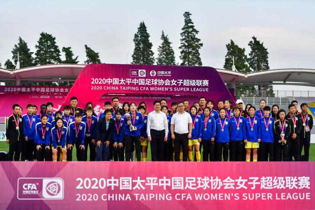 曼联引援清淡背后的理性思考与卡里克的重建理念